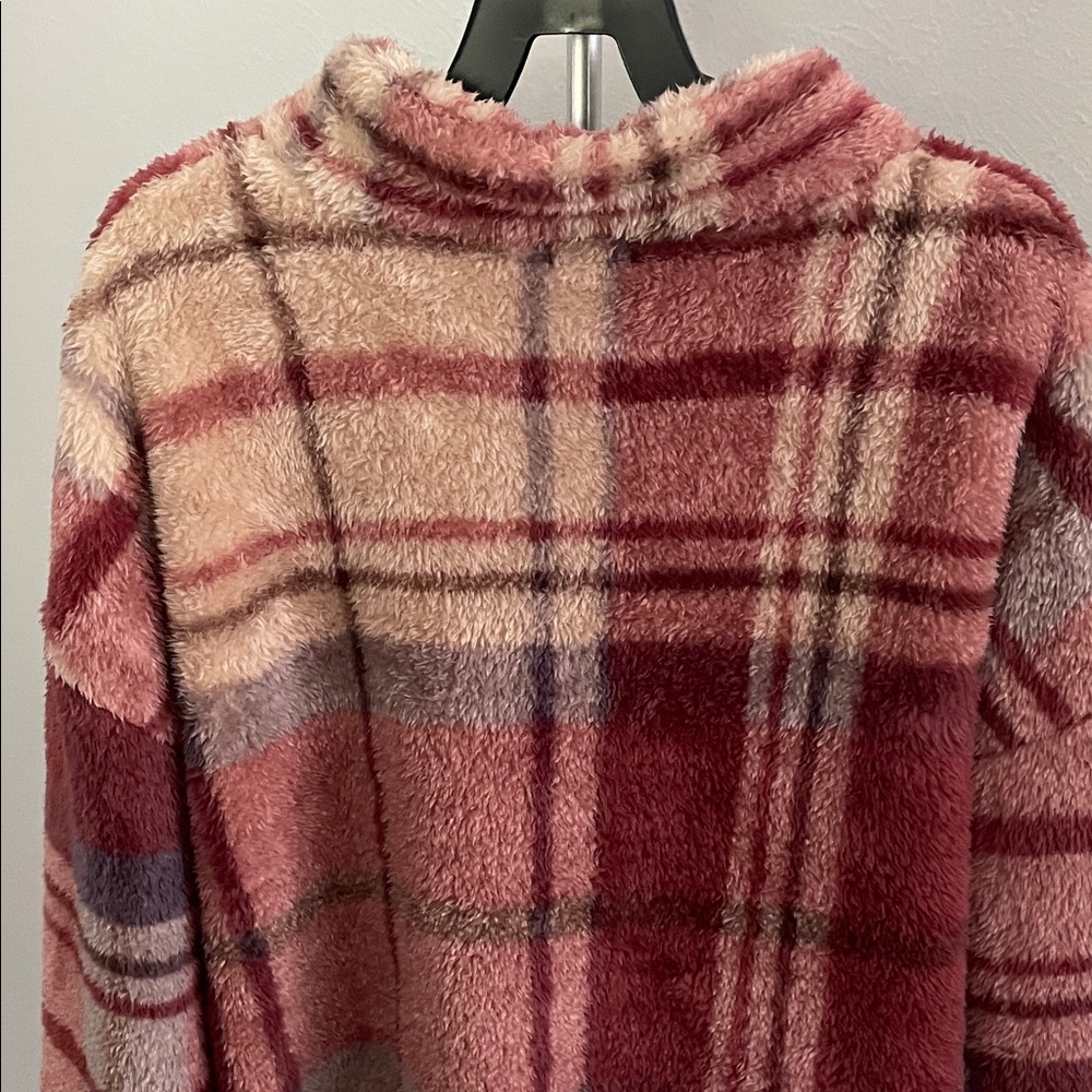 Coco + Carmen Plush Teddy Plaid Jacket in Burgundy and Cream - Picture 8 of 8